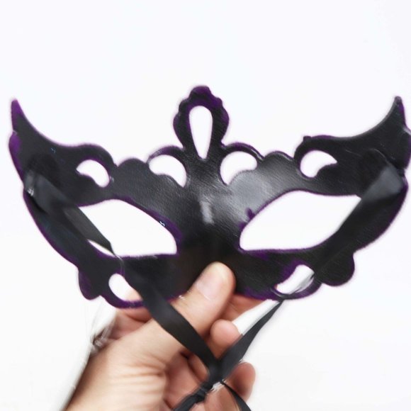 Venetian Velvet Purple Rhinestone Eye Mask - Picture 6 of 7